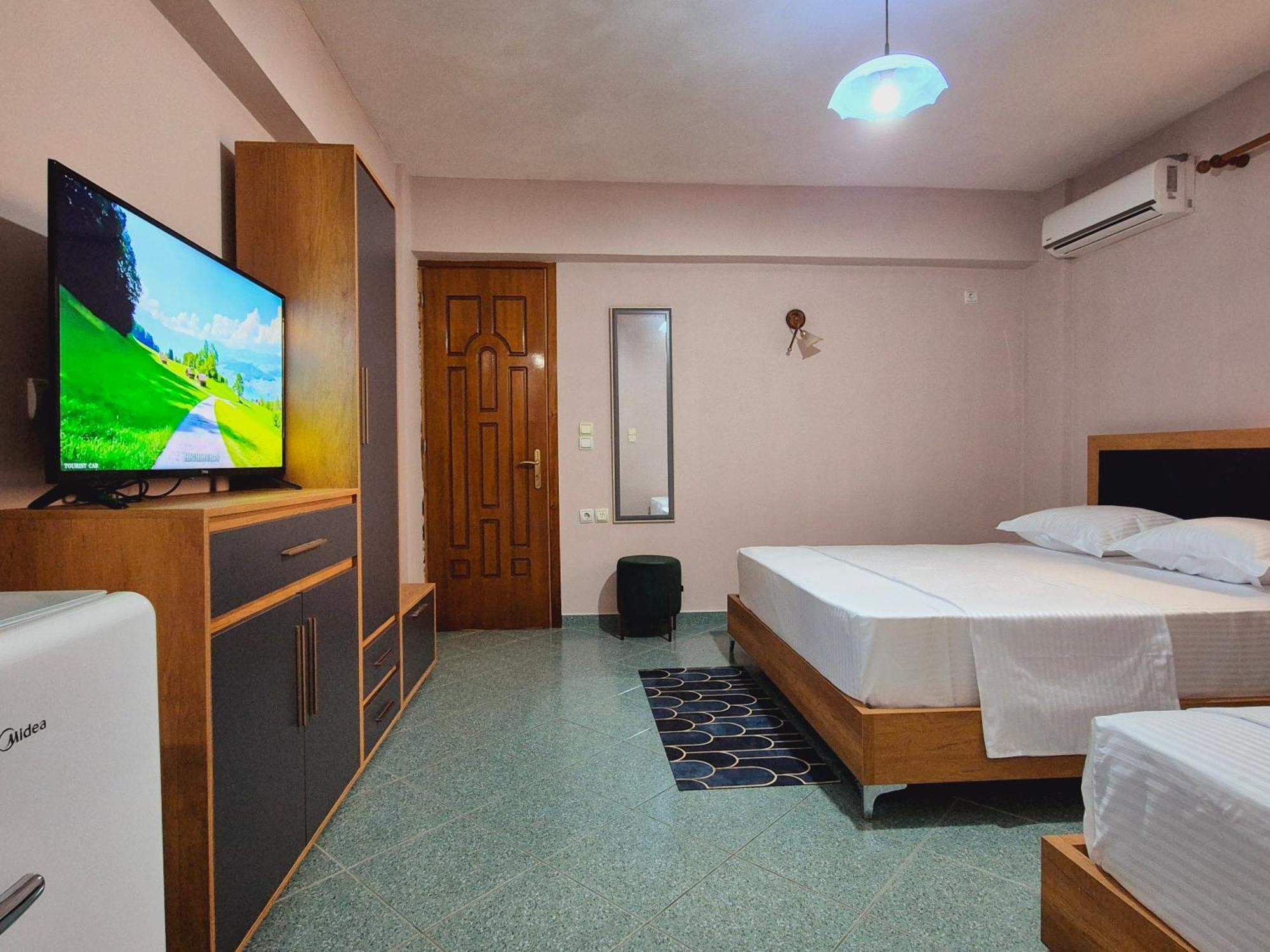 Barca Rooms Sarande Exterior photo