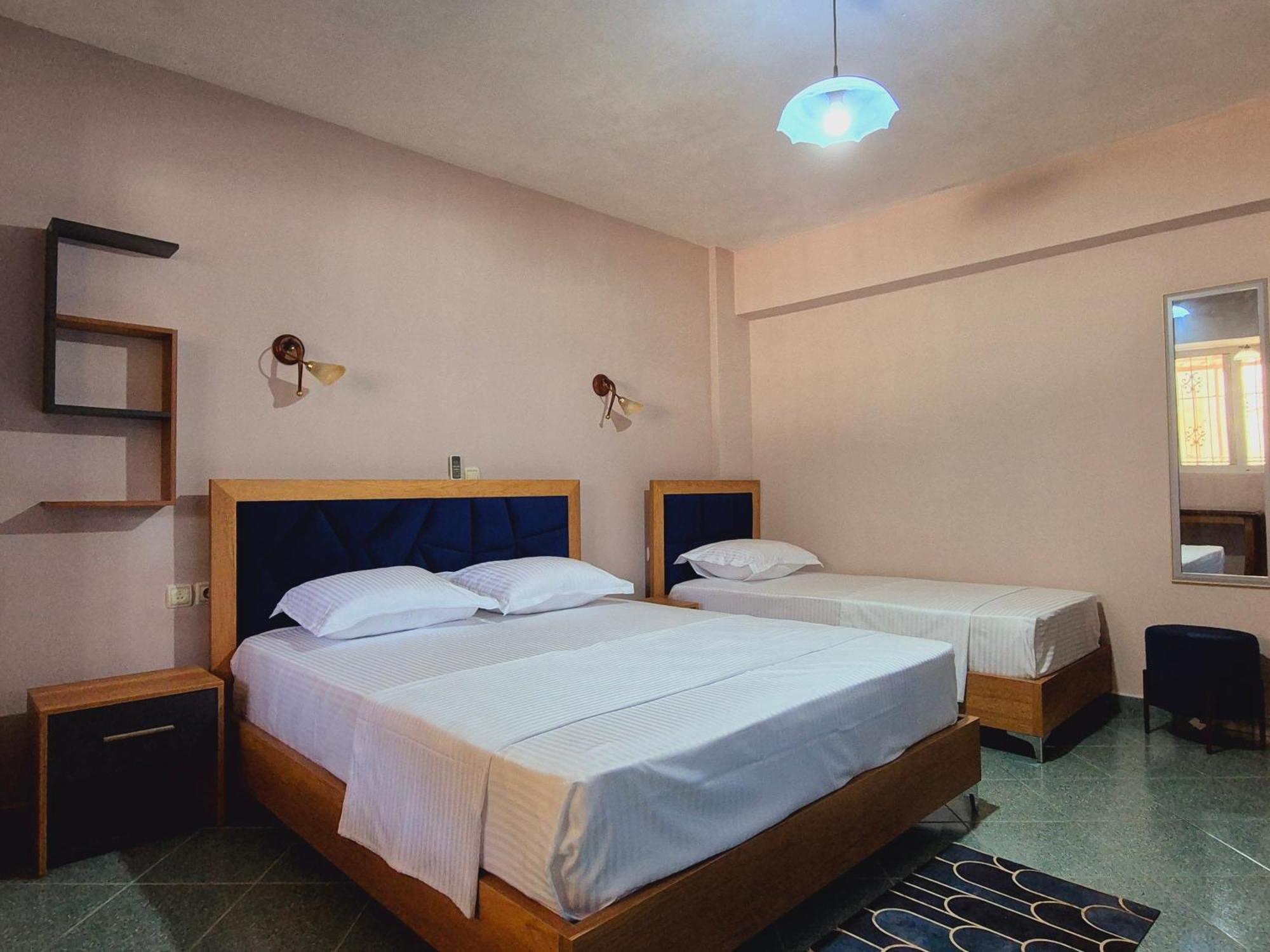 Barca Rooms Sarande Exterior photo
