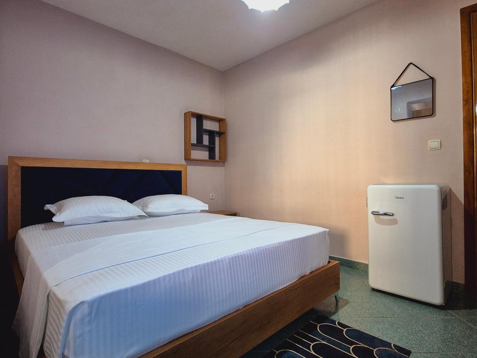 Barca Rooms Sarande Exterior photo